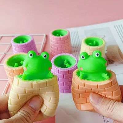 Đồ Chơi Bóp Mềm Squishy Hình Ếch Ngồi Đay Giếng