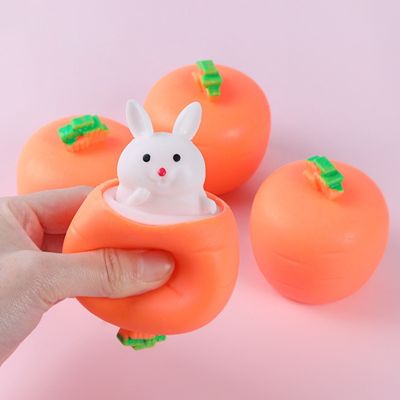 Đồ Chơi Bóp Mềm Squishy Hình Thỏ Cà Rốt