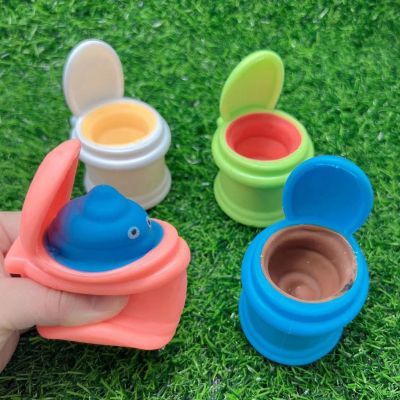 Đồ Chơi Bóp Mềm Squishy Hình Bồn Cầu Dễ Thương