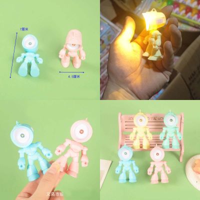 Đèn Pin Hình Phi Hành Gia Mini Siêu Sáng Tiện Lợi Cho Bé Đi Du Lịch Dã Ngoại