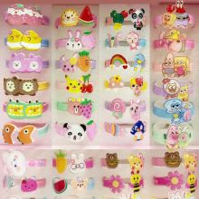 Set vòng tay cho bé gái kèm họa tiết động vật lấp lánh đáng yêu