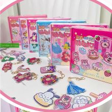 Hộp Quà Tặng Đồ Chơi Đính Đá Làm Móc Khóa Trang Trí Balo Nhiều Mẫu Kuromi Gấu Dâu Công Chúa Cho Bé